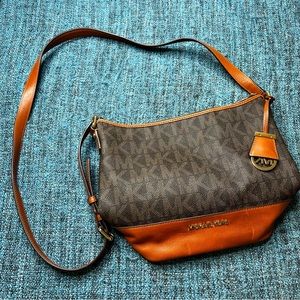 Michael Kors Bedford Monogram Messenger Crossbody Bag in Brown